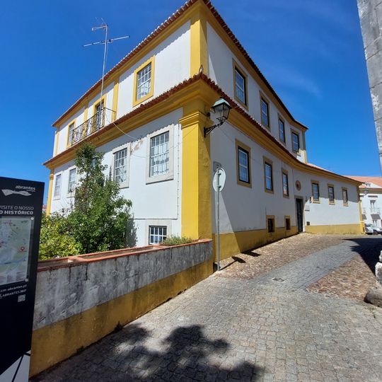 Casa na Rua de Entre Torres, 9