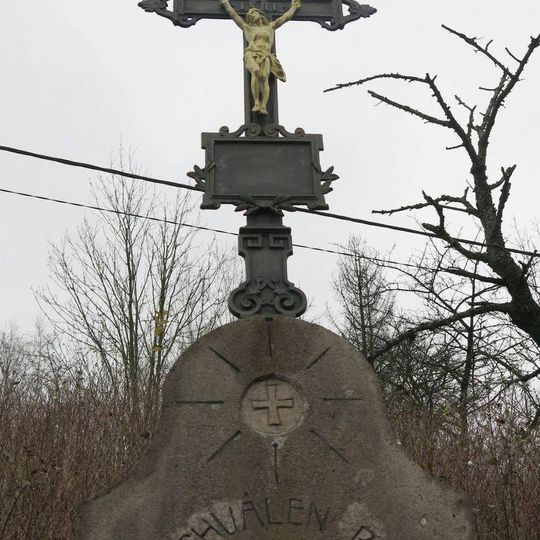 Kříž u silnice v osadě Žlábek