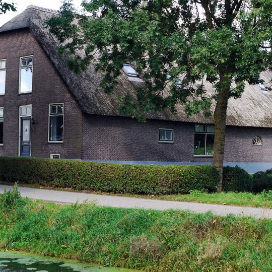 Benedeneind NZ 414, Benschop