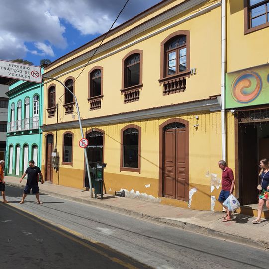 Edifício na Rua do Comércio nº 13