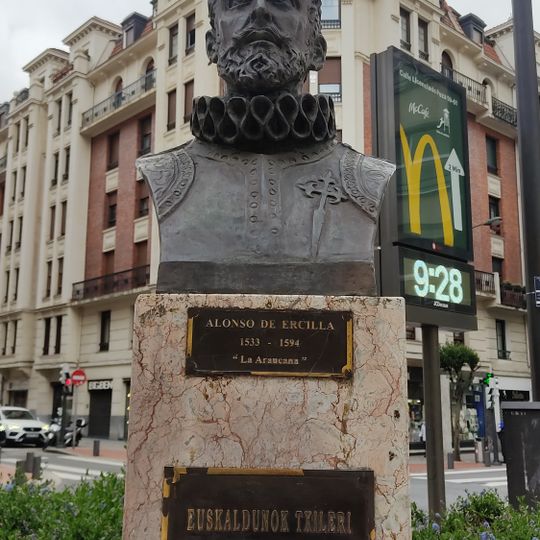 Sculpture to Alonso Ercilla