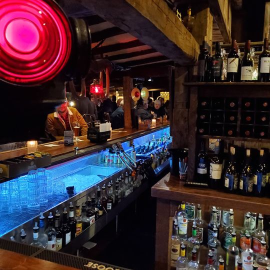 The Fox & Hounds Restaurant & Tavern