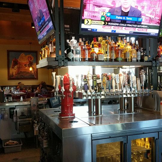 Lazy Dog Restaurant & Bar