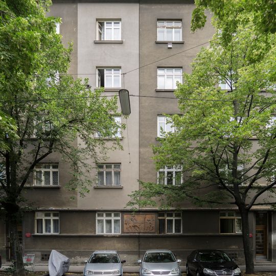 Wohnhausanlage Wehlistraße 156-158