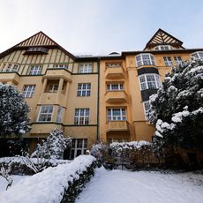 Mietshaus Landauer Straße 11