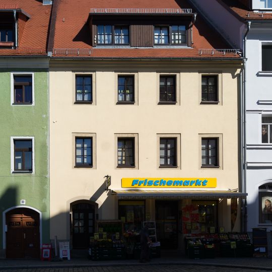 Wohnhaus in geschlossener Bebauung Markt 8
