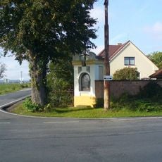 Kaplička na rozcestí na jižním okraji Čakoviček