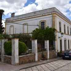 Building at 25 Real street, Cumbres de Enmedio