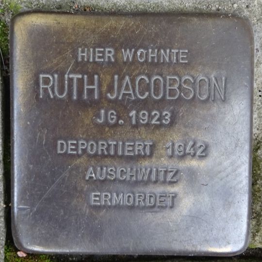 Stolperstein em memória de Ruth Jacobson