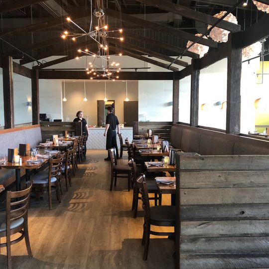 River House Restaurant & Raw Bar