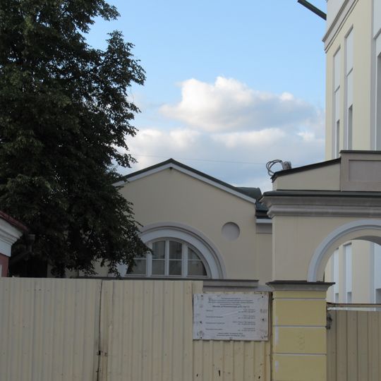 Флигель западный