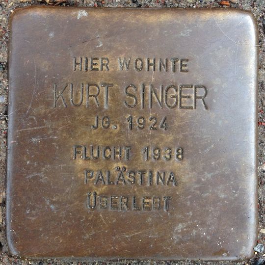 Stolperstein en memoria de Kurt Singer