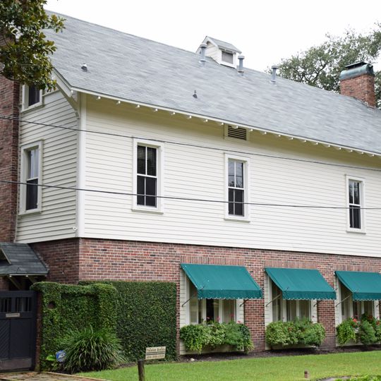 Strachan House Garage