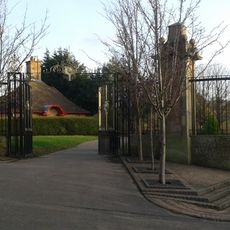 Mill Street, Overtoun Park, Gateway