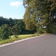 Kříž severně od Krtova u zatáčky