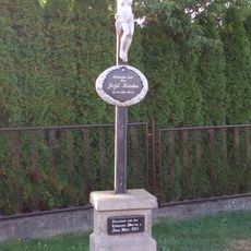 Kříž u cesty na Dubičné