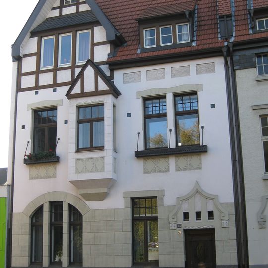 Kreuzstraße 25