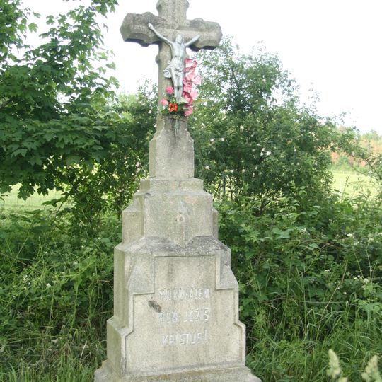 Kříž u Račerovic