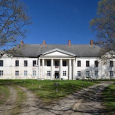Kirna Manor