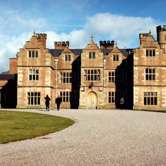 Brynkinalt Hall