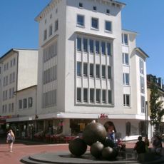 Kreuzplatz 1