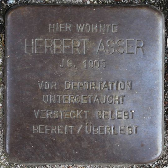 Stolperstein en memoria de Herbert Asser