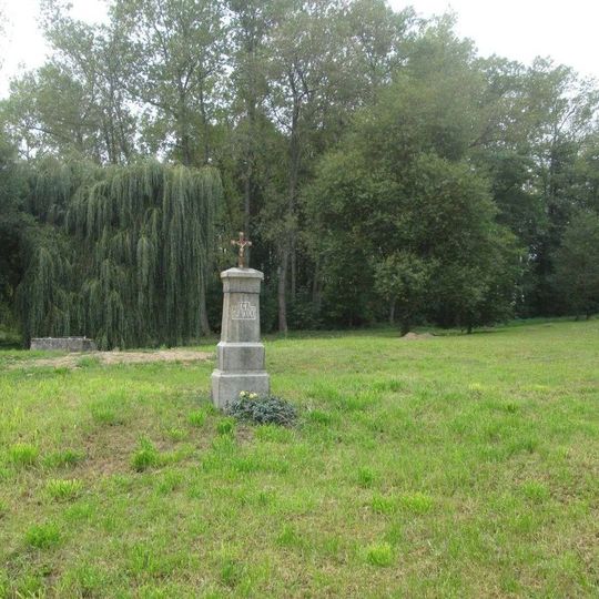 Kříž v Soběkurech na rozcestí