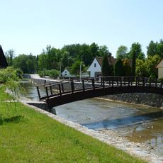 Lávka přes Černovický potok v Budislavi