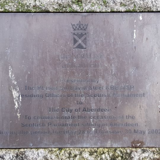 Commemorative plaque to the Scottish Parliament sitting in Aberdeen 2002