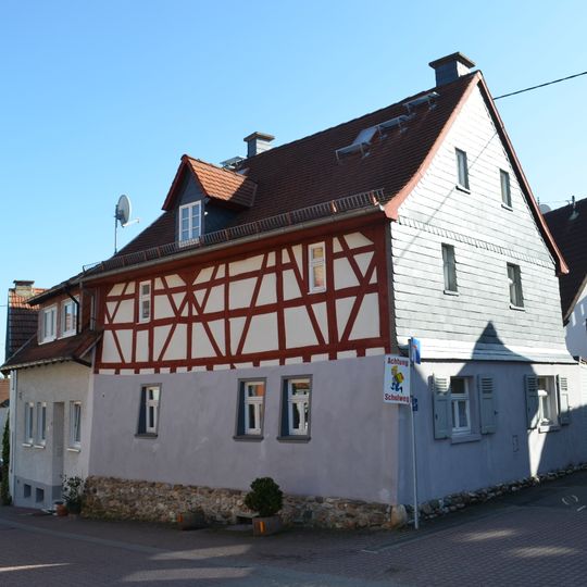 Schulstraße 42