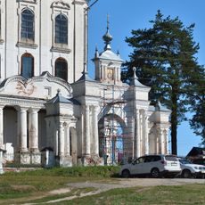 Ограда с воротами (Красное)