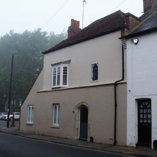 18 And 19, Pound Lane