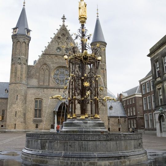 Binnenhof Fountain