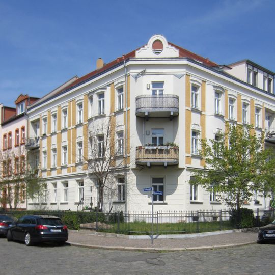 Mietshaus Ölhafenstraße 1