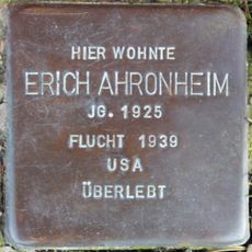 Stolperstein dedicated to Erich Ahronheim
