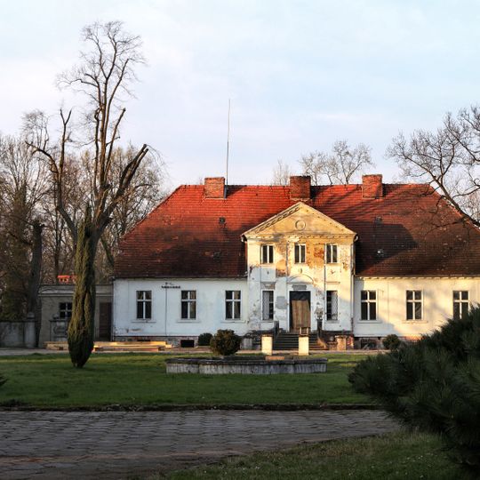 Manor in Osowa Sień