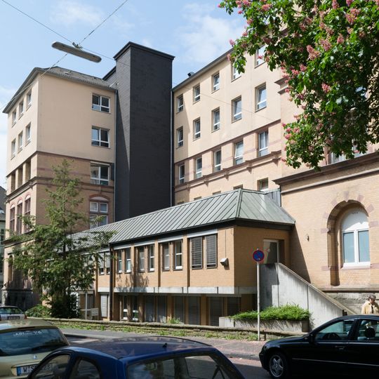 Ferdinand-Sauerbruch-Klinikum, Gebäude 2