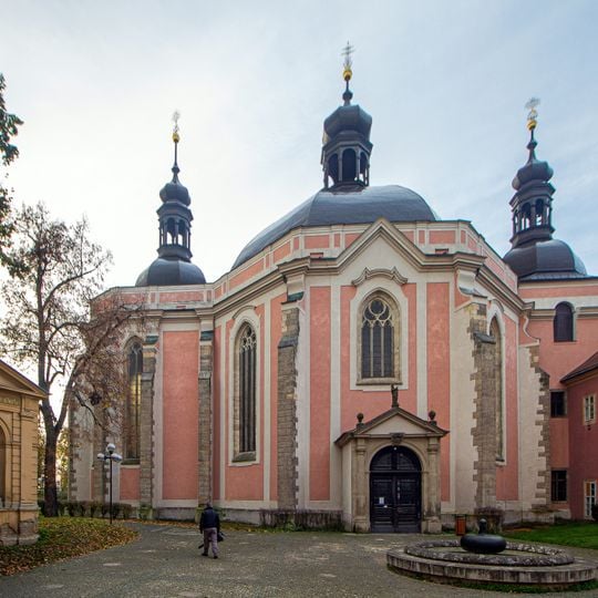 Église Notre-Dame-de-l'Assomption-et-Saint-Charles-le-Grand de Prague