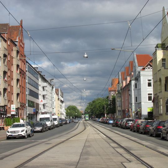 Kirchröder Straße 2