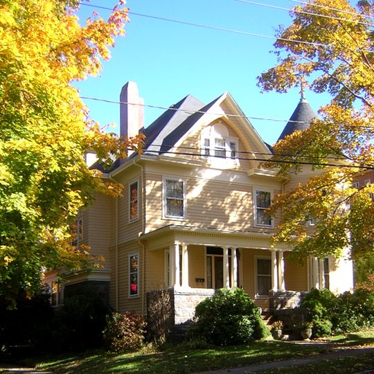 House at 94 Grandview Avenue
