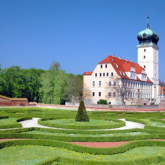 Einzeldenkmale der Sachgesamtheit Schloss Delitzsch : Schloss und Schlossmauer Schloßstraße 31