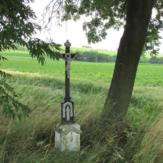 Kříž severně od Babic u silnice do Buřenic