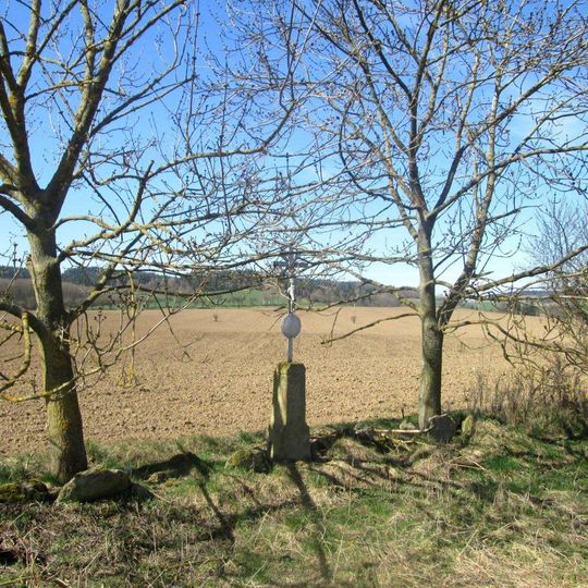 Kříž jihovýchodně od Veřechova u cesty