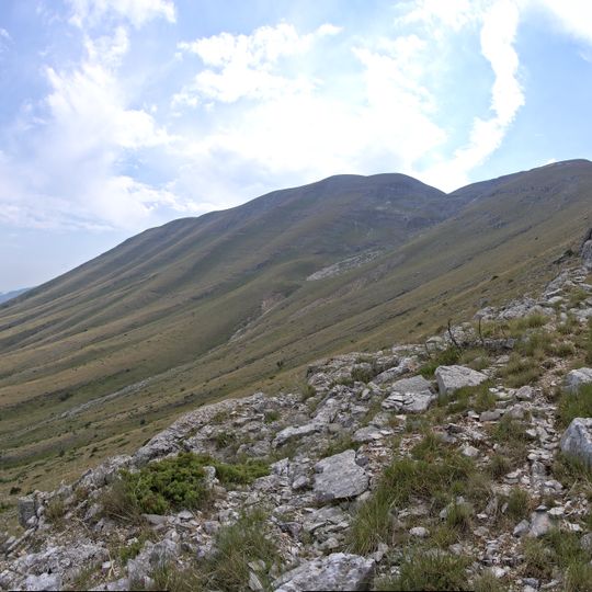 Mount Dhëmbel