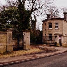 Lodge Gate Piers Gates To Cliff House And Flanking Walls