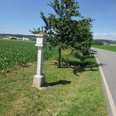 Boží muka severně od Skrýšova u hlavní silnice
