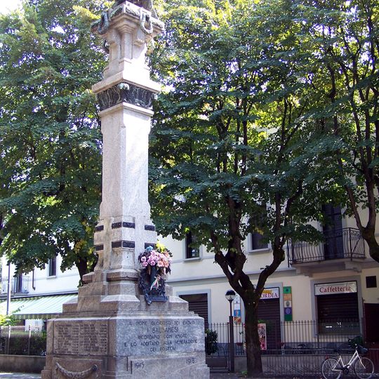 Monumento ai caduti della prima e seconda guerra mondiale
