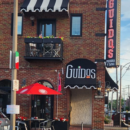 Guidos Pizzeria and Tapas