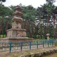 경주 원원사지 동·서 삼층석탑