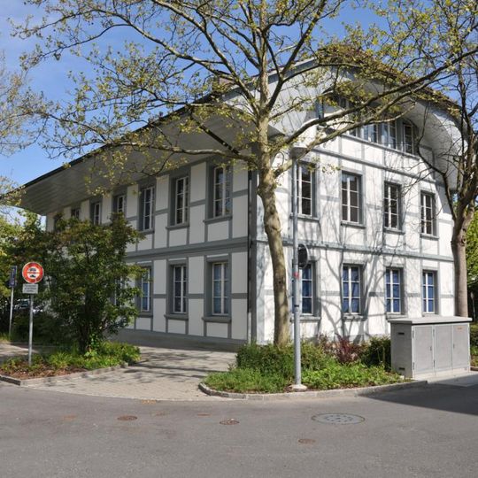 Former schoolhouse later commercial schoolhouse / municipal library